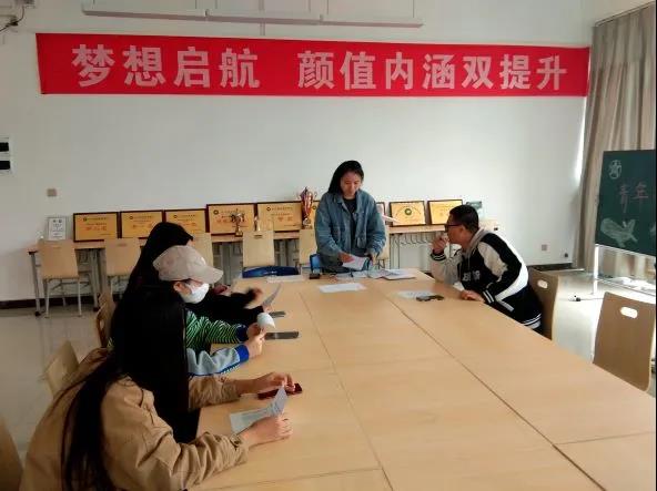 1-211114220QaX.jpg