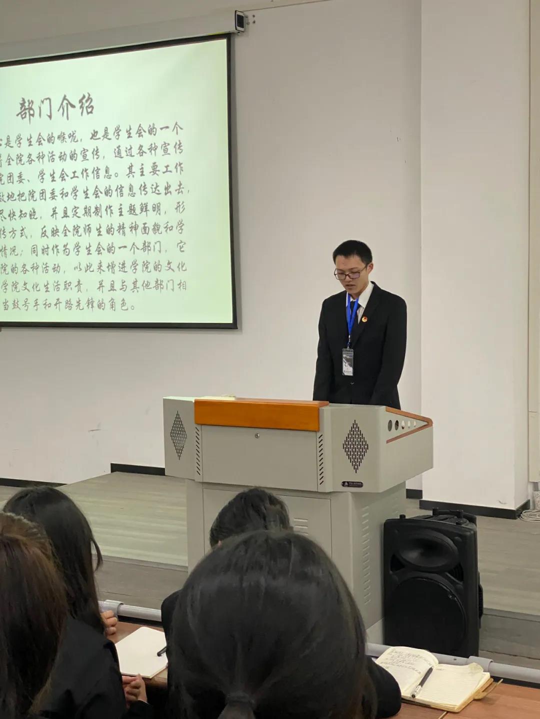 如果把才华比作剑，那么勤奋就是磨刀石。(图7)