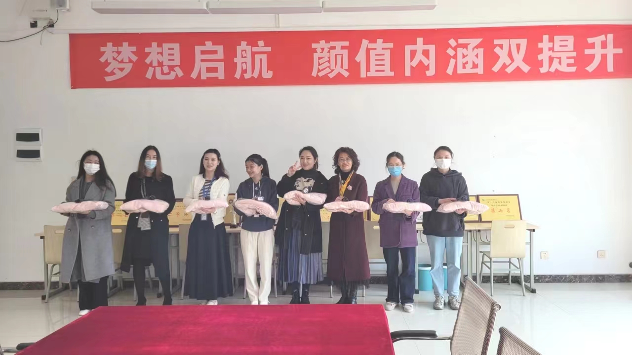 今天是您的节日！(图1)